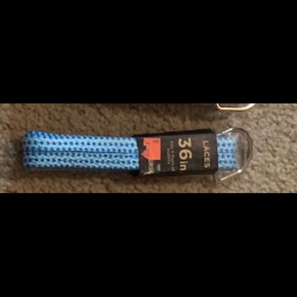 Two toned Converse laces